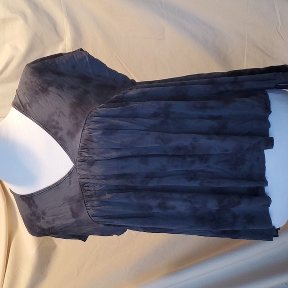 American Eagle Outfitters Tops - American Eagle Outfitters Blouse SZ SM
